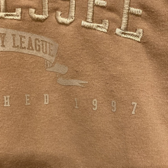 Small Rue21 Nashville Tennessee University League Blush Soft Sweatshirt - Picture 5 of 10